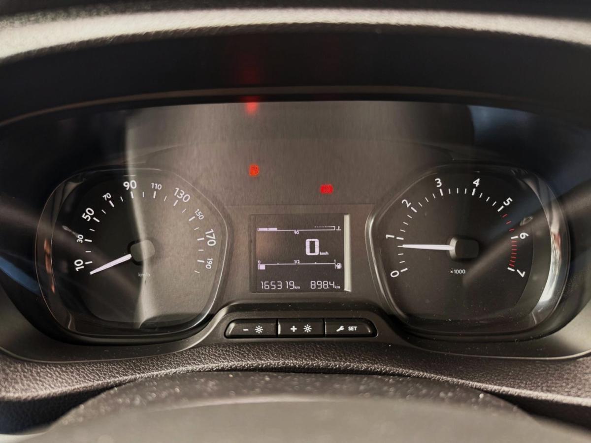 peugeot-traveller-2021-diesel-1499cc