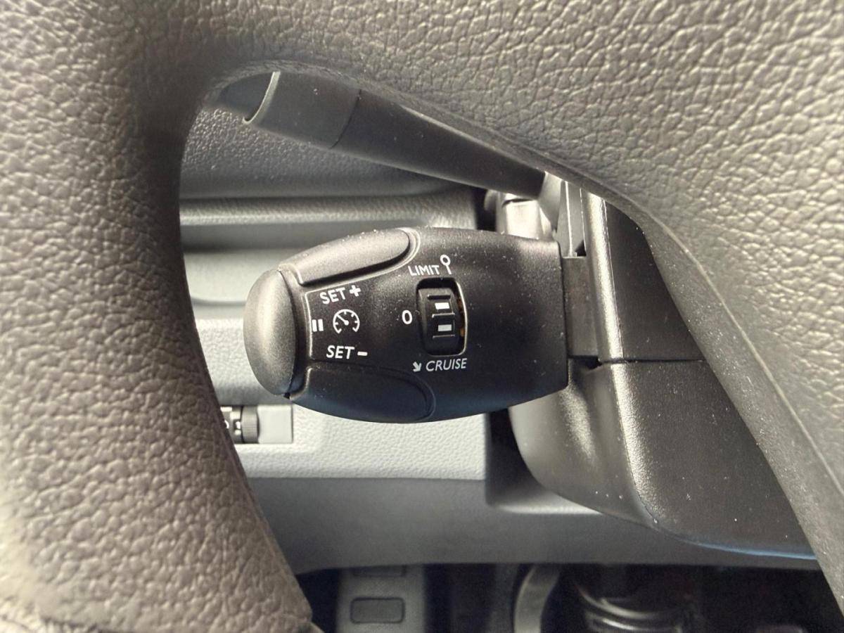 peugeot-traveller-2021-diesel-1499cc