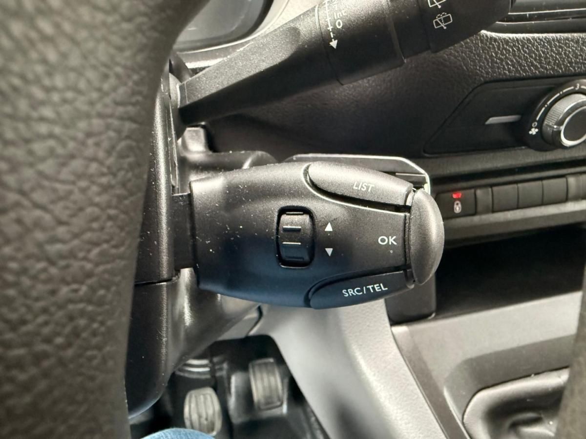 peugeot-traveller-2021-diesel-1499cc