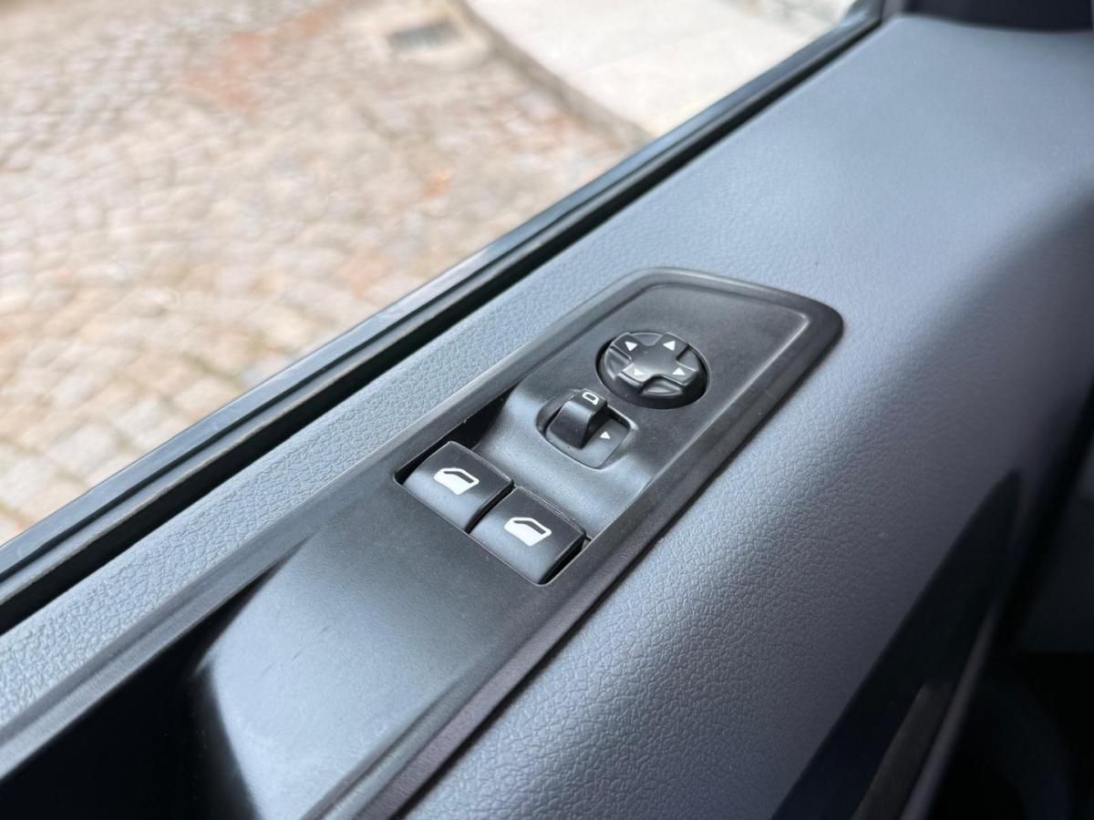 peugeot-traveller-2021-diesel-1499cc