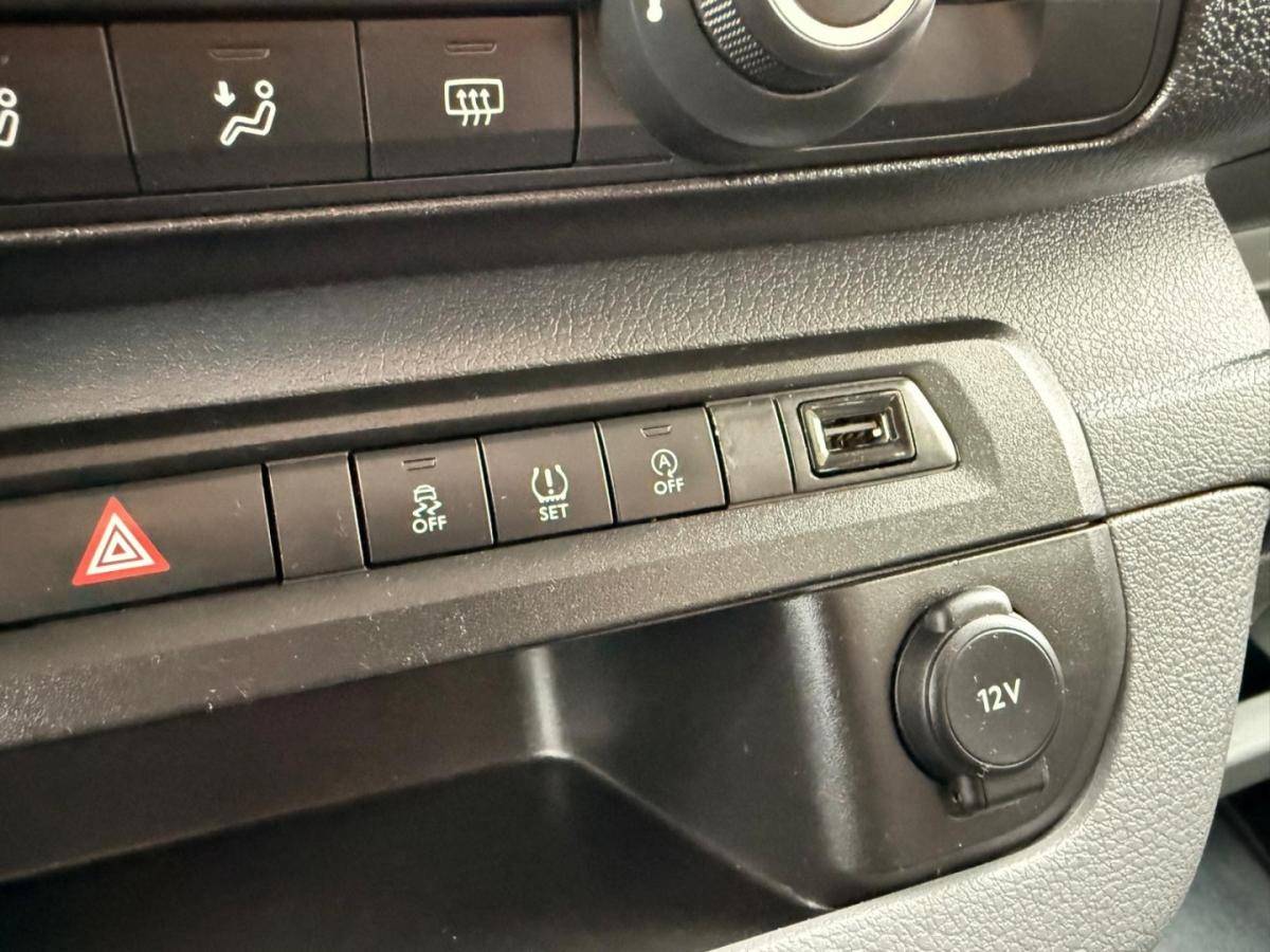 peugeot-traveller-2021-diesel-1499cc
