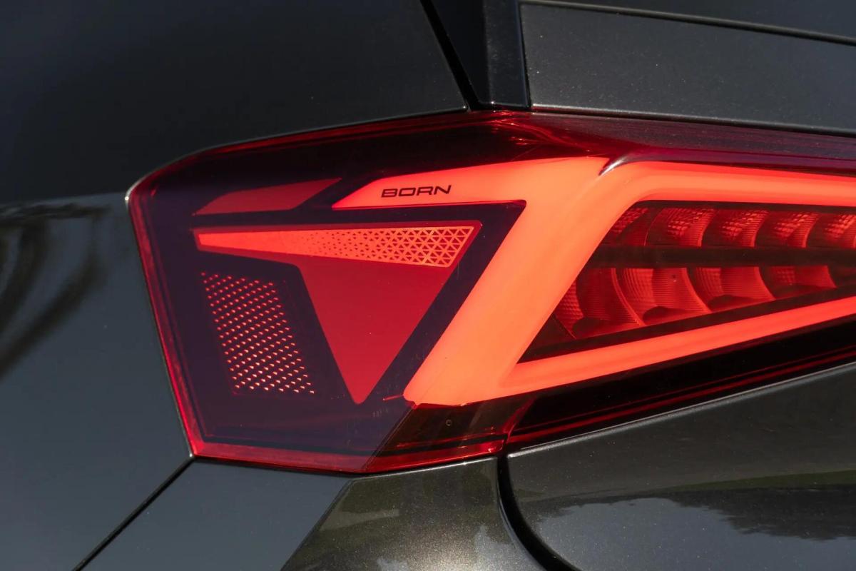 cupra-born-2023-eletrico-0cc