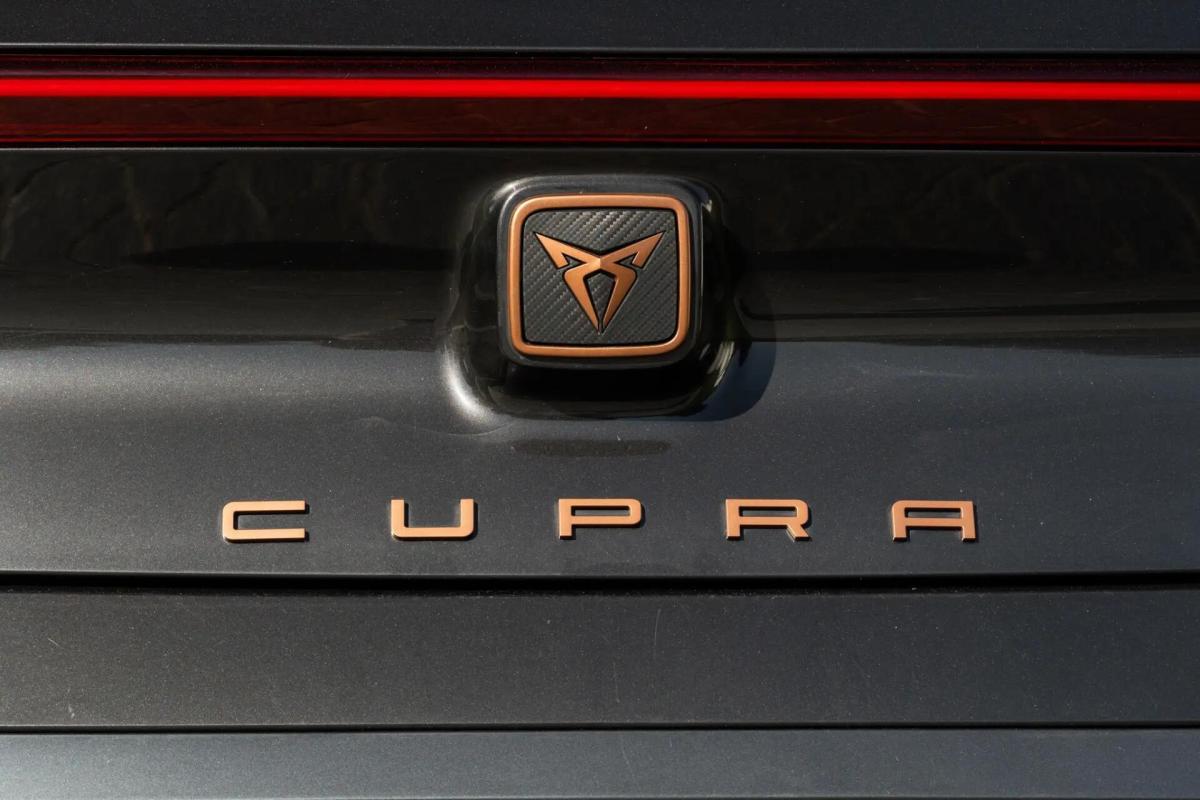 cupra-born-2023-eletrico-0cc