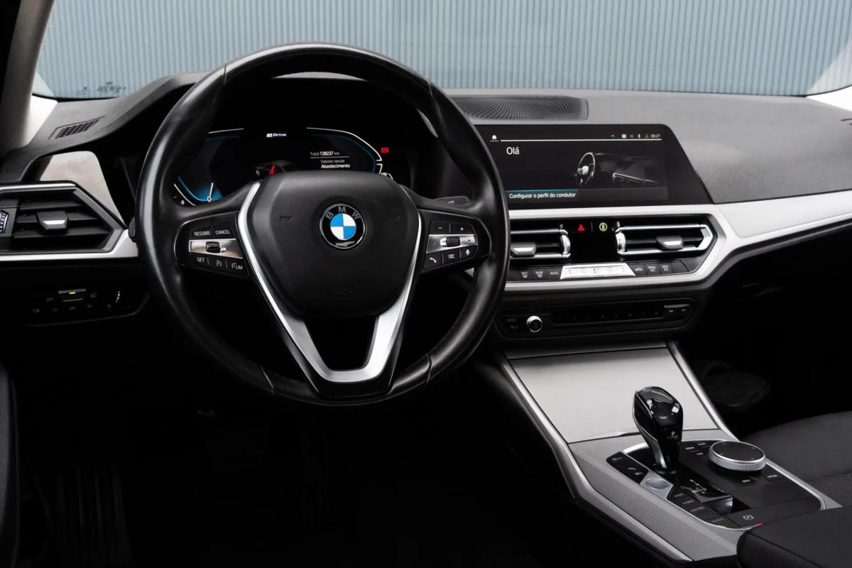 bmw-serie-3-330e-sedan-2019-hibrido-a-gasolina-1998cc