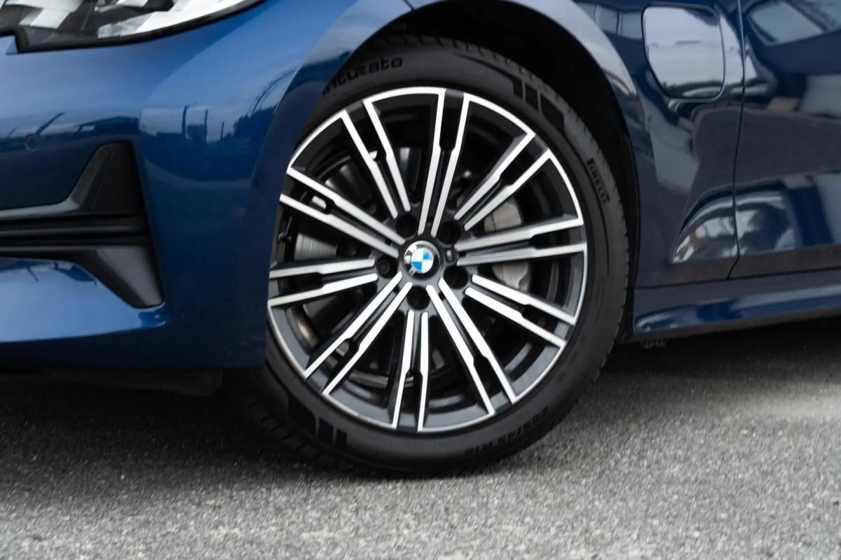 bmw-serie-3-330e-sedan-2019-hibrido-a-gasolina-1998cc