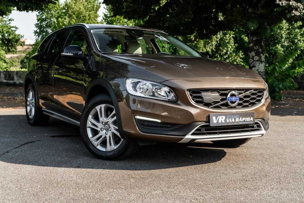 volvo-v60-cross-country-2017-diesel-1969cc