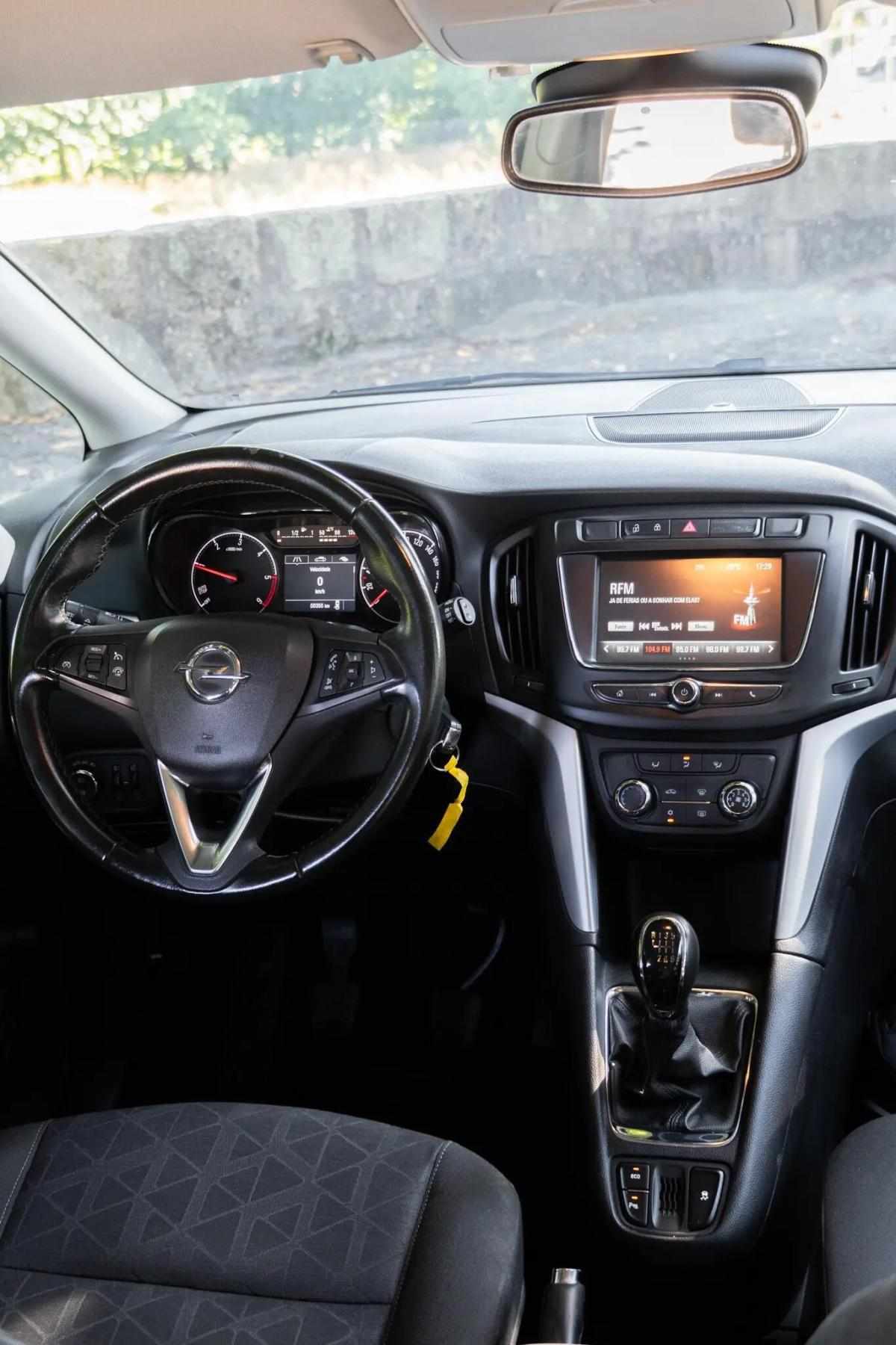 opel-zafira-2019-diesel-1598cc