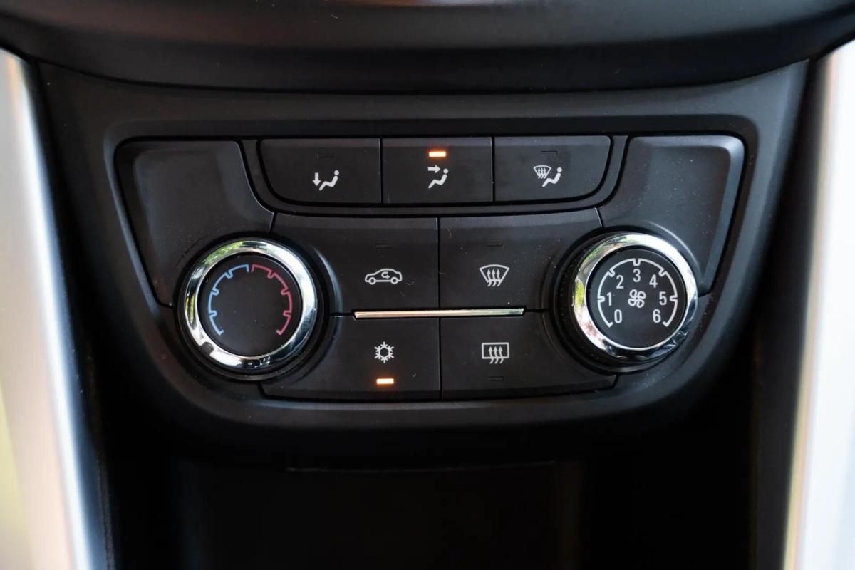 opel-zafira-2019-diesel-1598cc