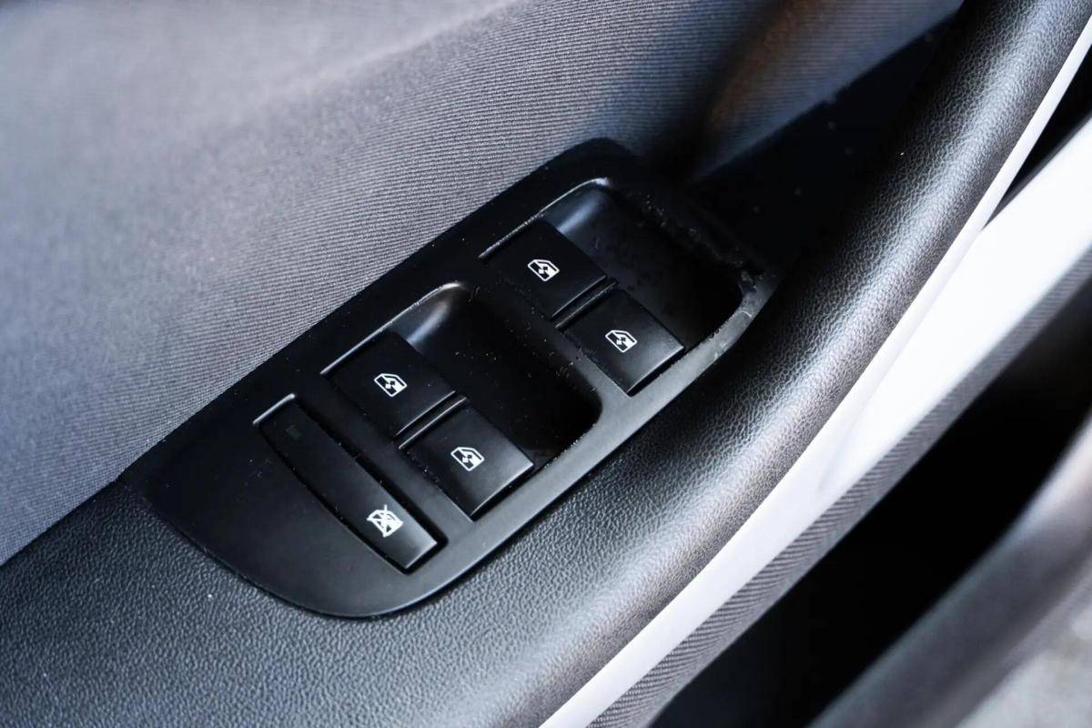opel-zafira-2019-diesel-1598cc