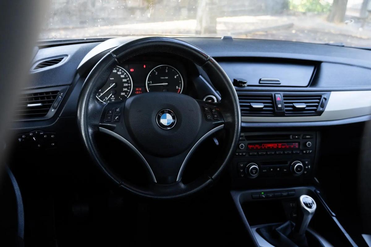 bmw-x1-sdrive20d-2010-diesel-1995cc