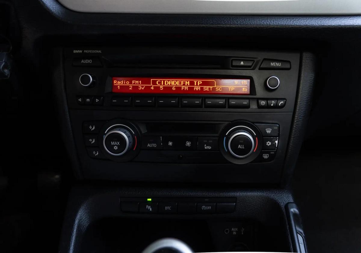 bmw-x1-sdrive20d-2010-diesel-1995cc