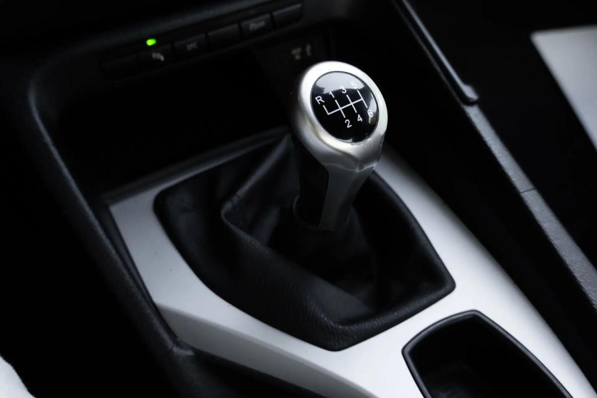 bmw-x1-sdrive20d-2010-diesel-1995cc