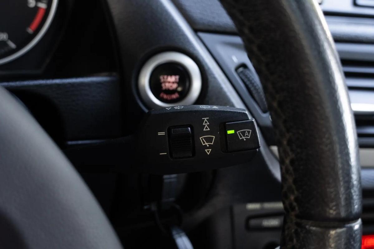 bmw-x1-sdrive20d-2010-diesel-1995cc