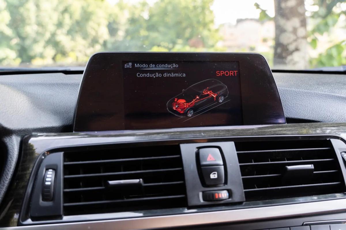 bmw-serie-3-320d-xdrive-touring-2014-diesel-1995cc