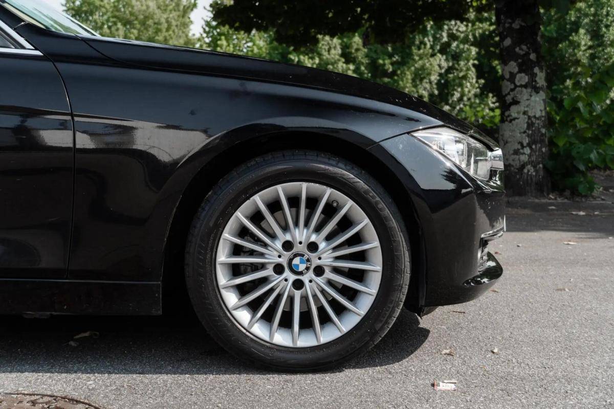 bmw-serie-3-320d-xdrive-touring-2014-diesel-1995cc