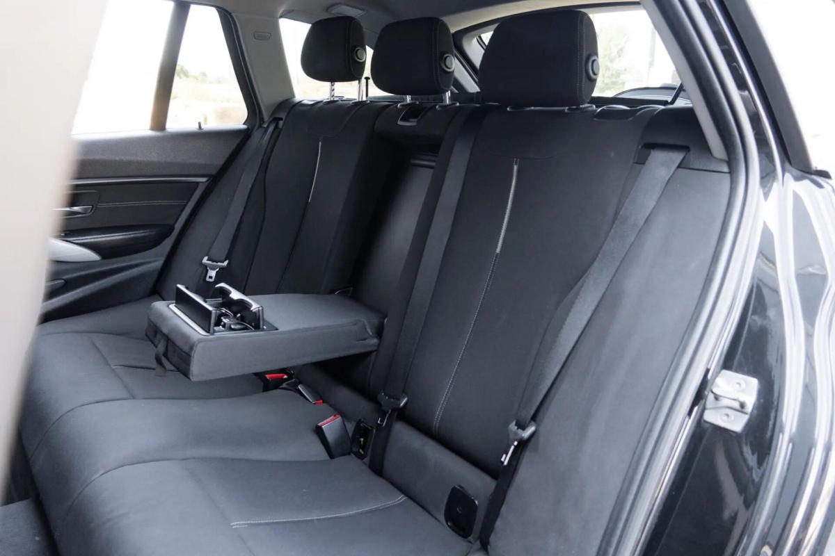 bmw-serie-3-318d-touring-2014-diesel-1995cc