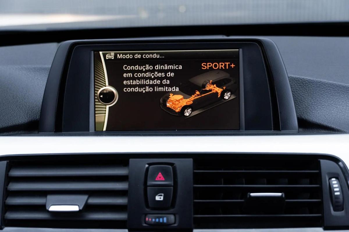 bmw-serie-3-318d-touring-2014-diesel-1995cc