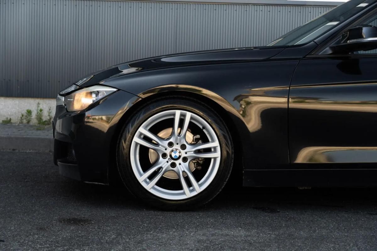 bmw-serie-3-318d-touring-2014-diesel-1995cc