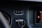 volvo-v40-cross-country-2014-diesel-1560cc