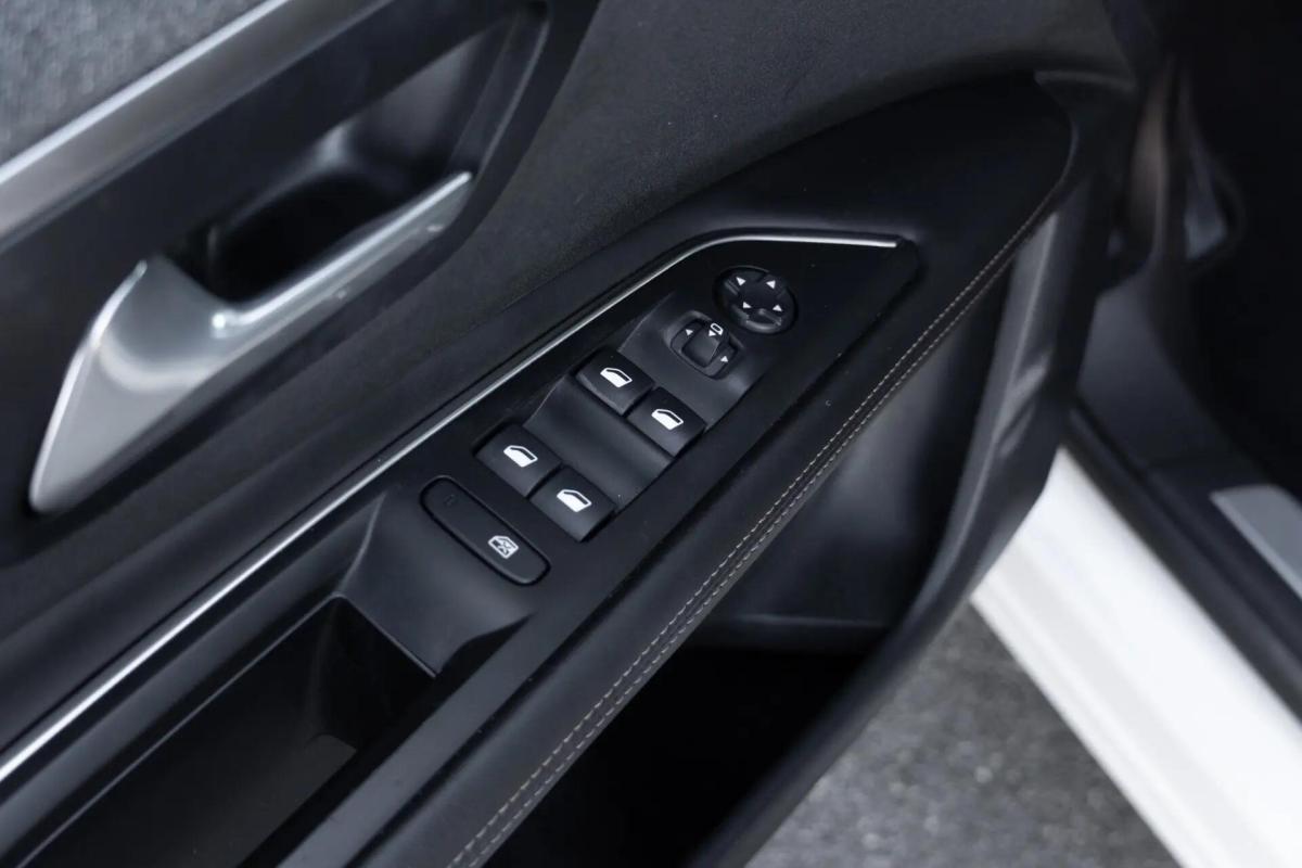 peugeot-3008-2019-gasolina-1199cc