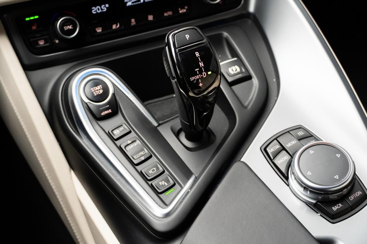 bmw-i8-2015-hibrido-1499cc