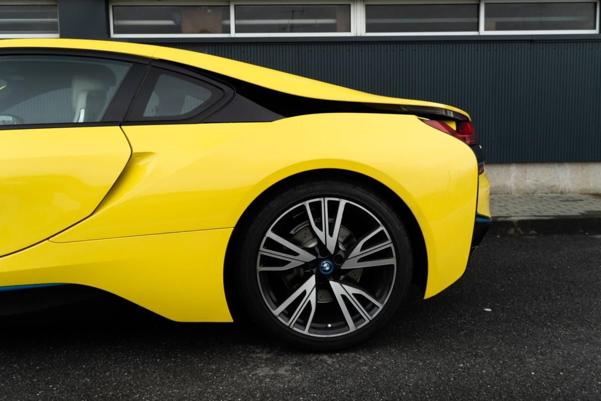 bmw-i8-2015-hibrido-1499cc