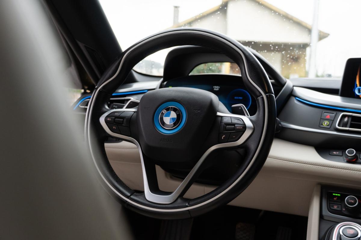 bmw-i8-2015-hibrido-1499cc