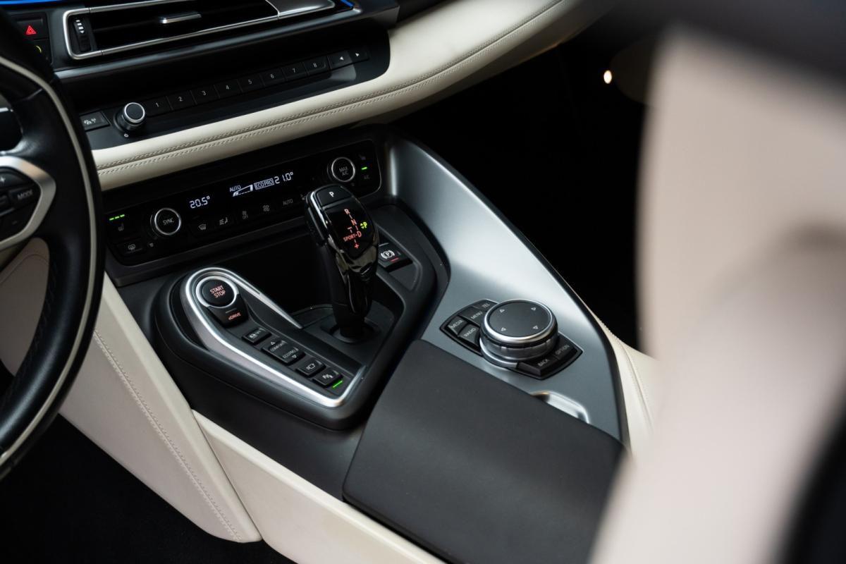 bmw-i8-2015-hibrido-1499cc