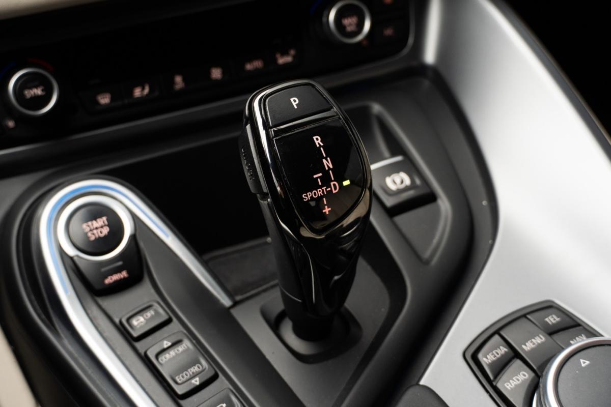 bmw-i8-2015-hibrido-1499cc