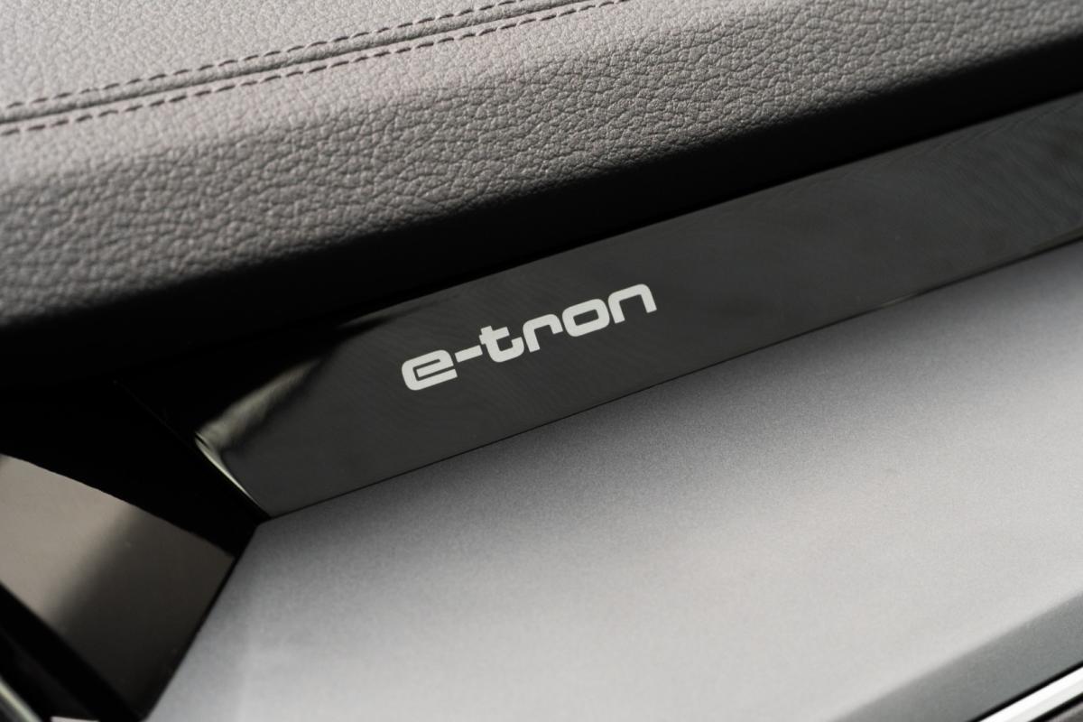 audi-q8-e-tron-2023-eletrico-0cc