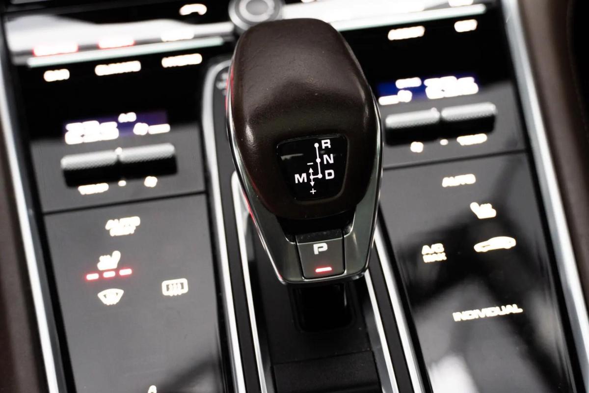 porsche-panamera-sport-turismo-2018-hibrido-a-gasolina-2894cc