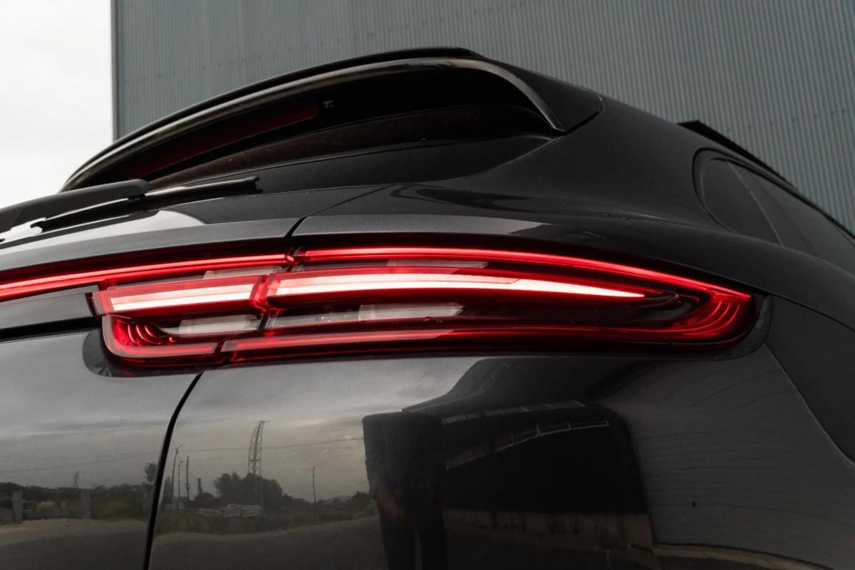 porsche-panamera-sport-turismo-2018-hibrido-a-gasolina-2894cc