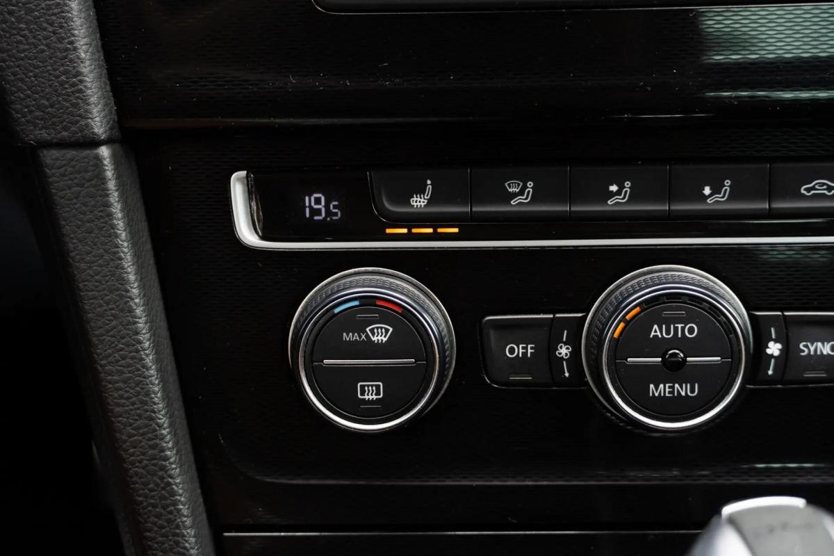 volkswagen-golf-2016-diesel-1968cc