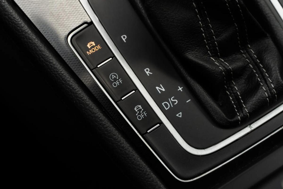 volkswagen-golf-2016-diesel-1968cc