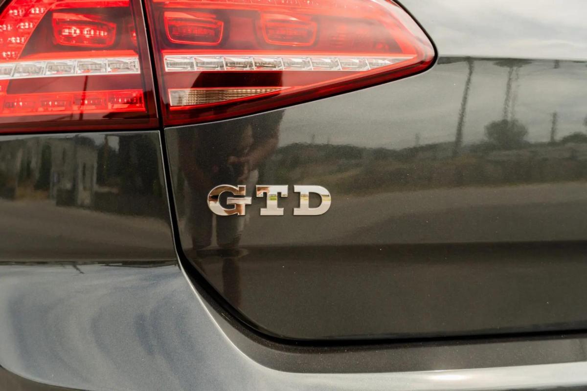 volkswagen-golf-2016-diesel-1968cc
