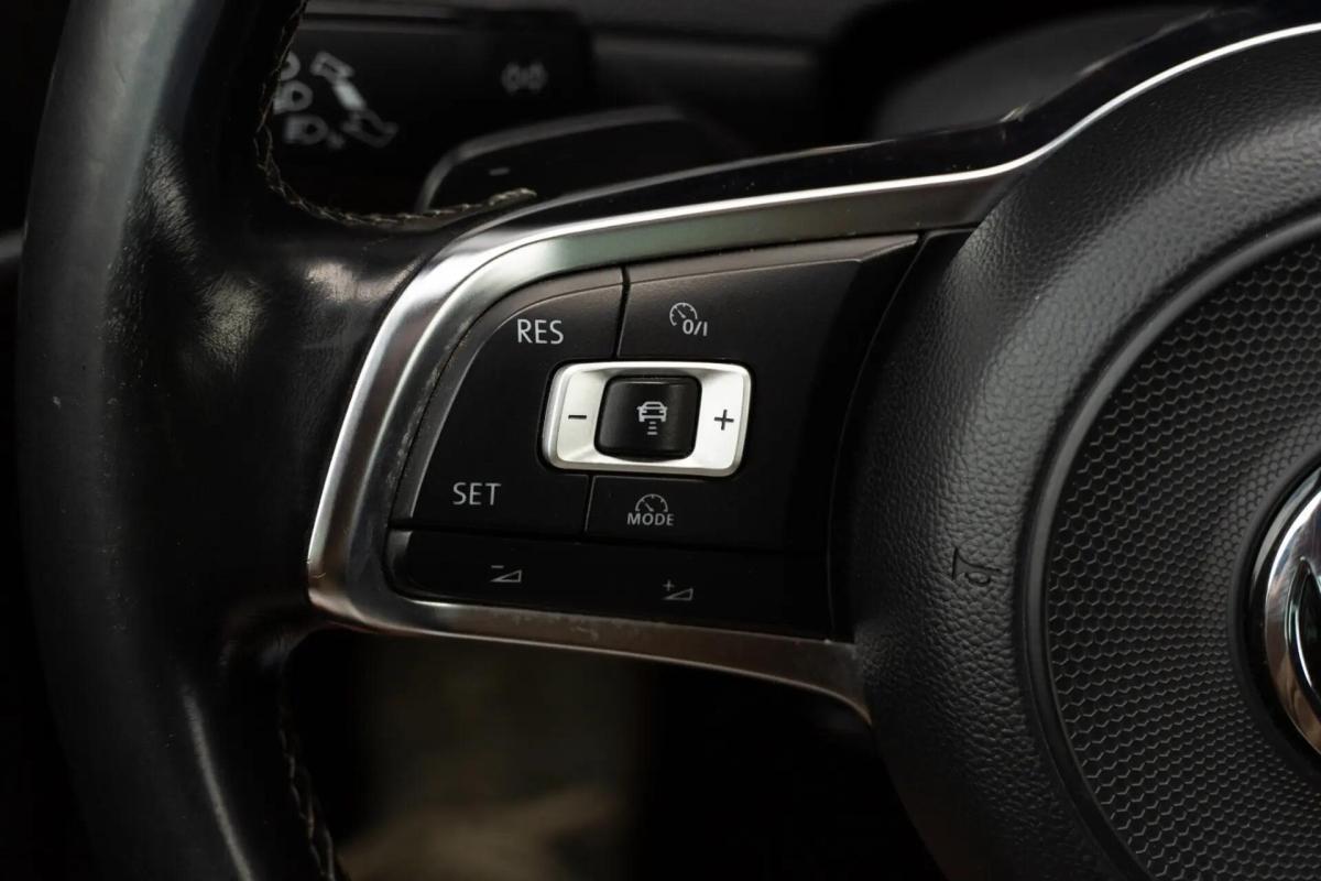 volkswagen-golf-2016-diesel-1968cc