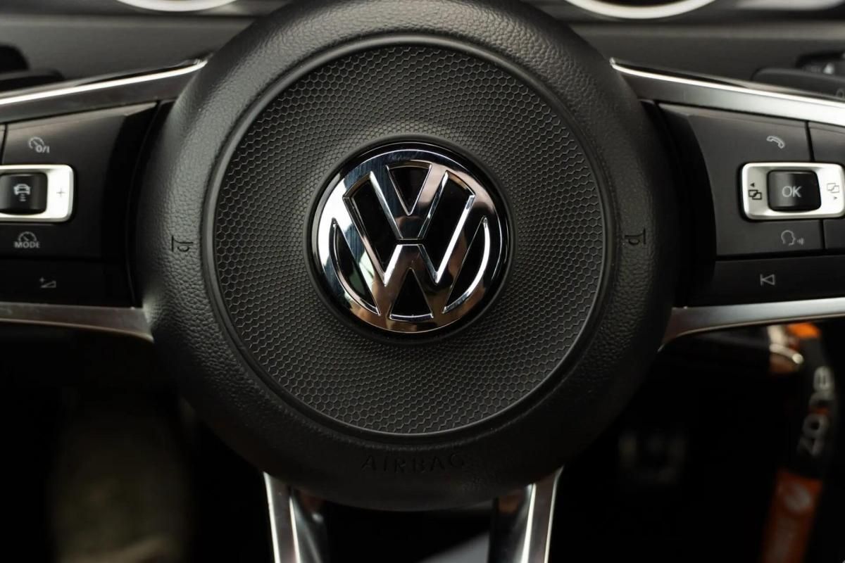 volkswagen-golf-2016-diesel-1968cc