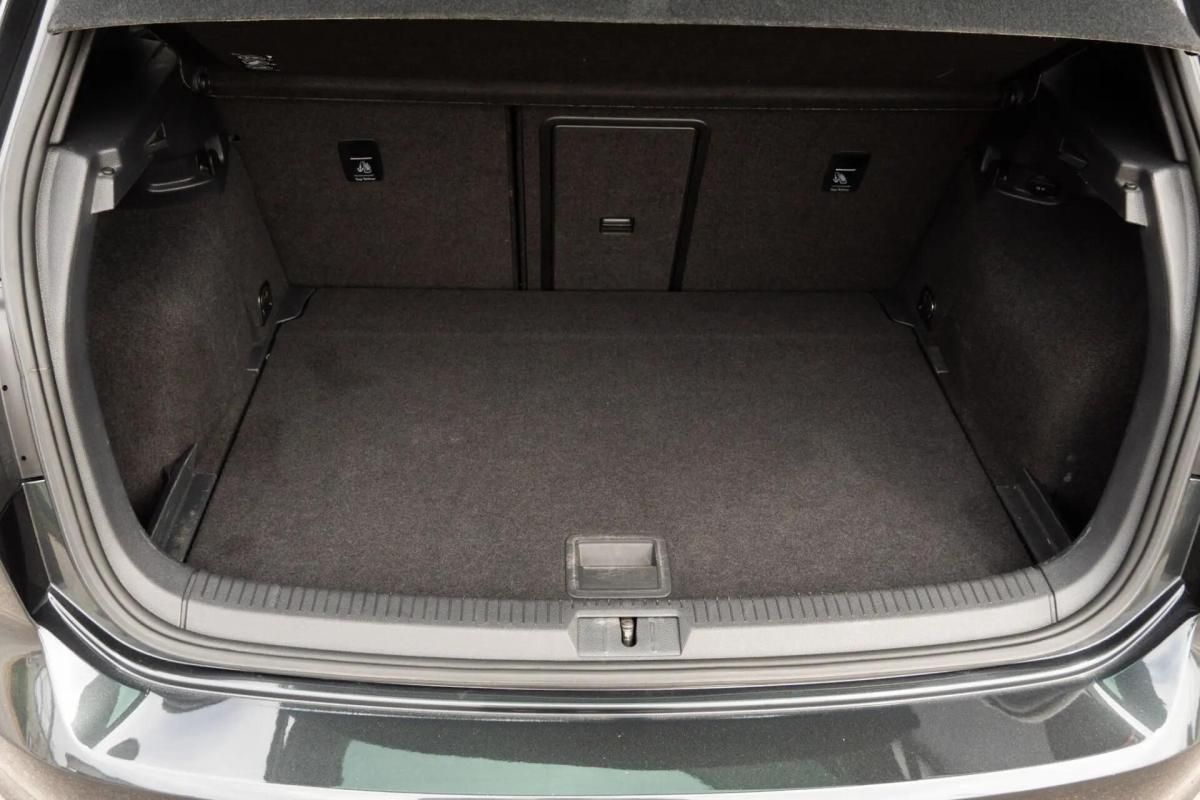 volkswagen-golf-2016-diesel-1968cc