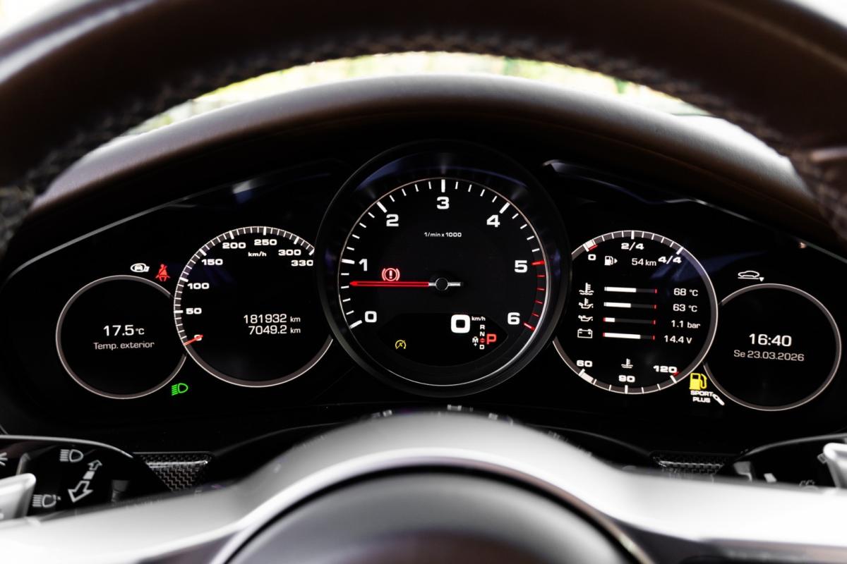 porsche-panamera-2017-diesel-3956cc
