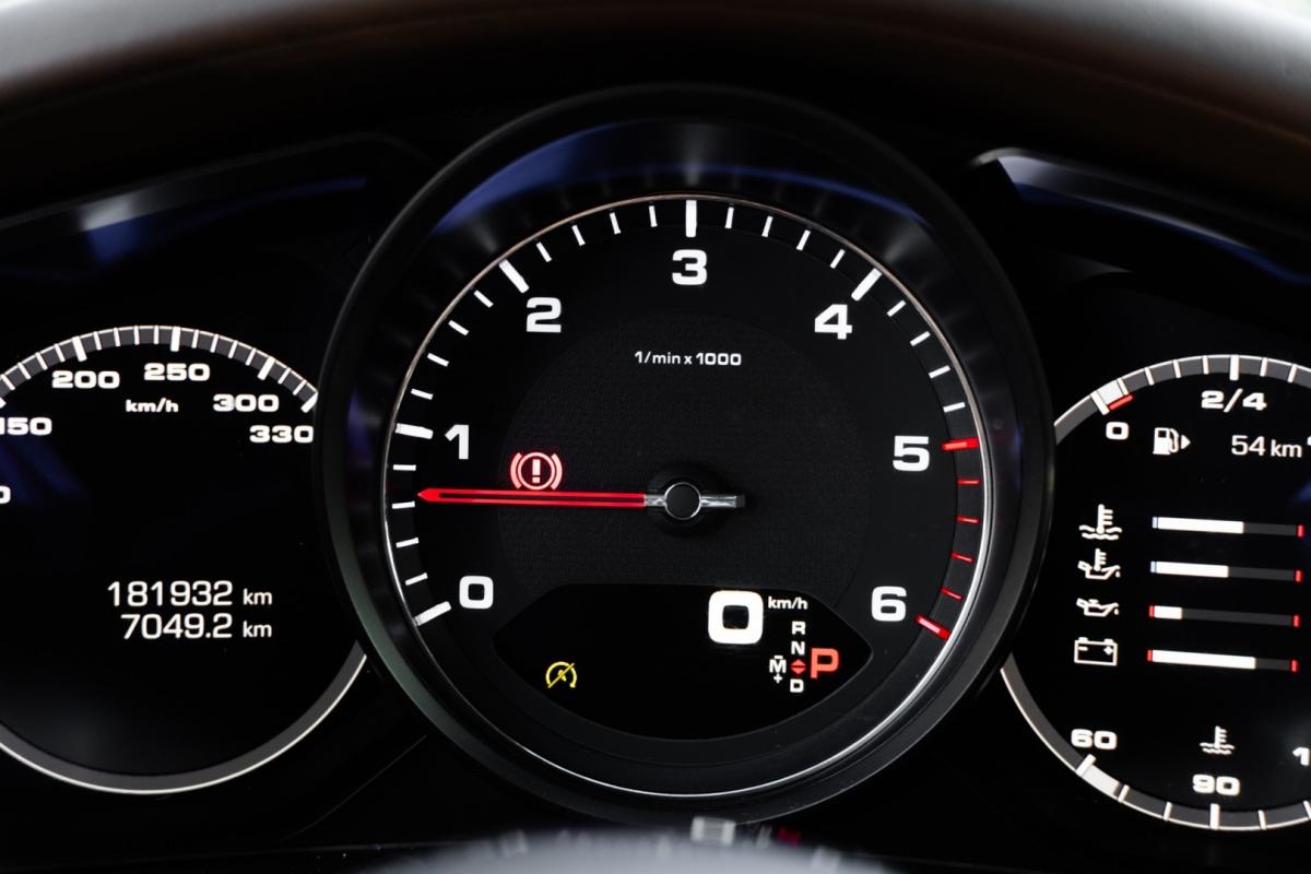 porsche-panamera-2017-diesel-3956cc