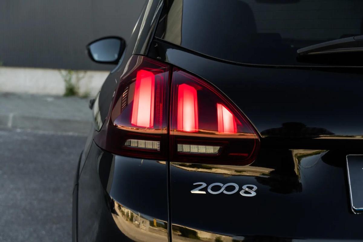 peugeot-2008-2019-gasolina-1199cc