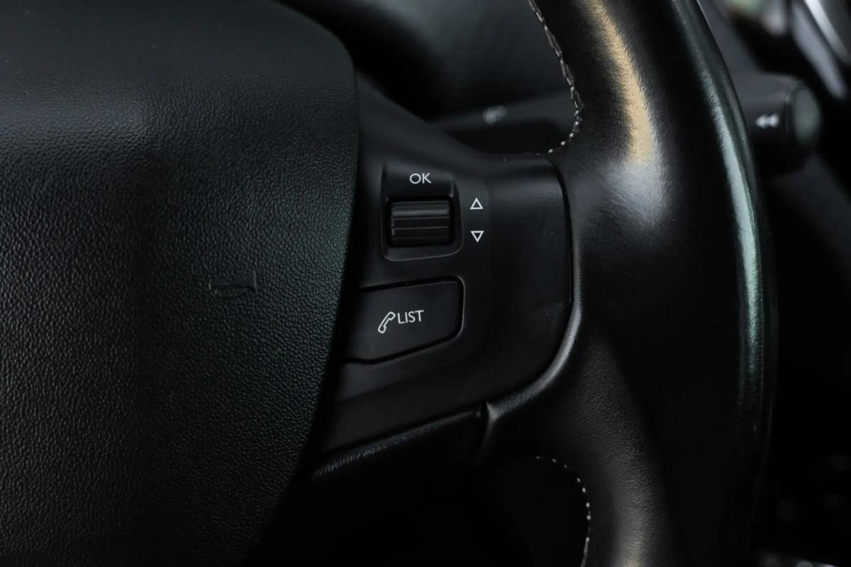 peugeot-2008-2019-gasolina-1199cc