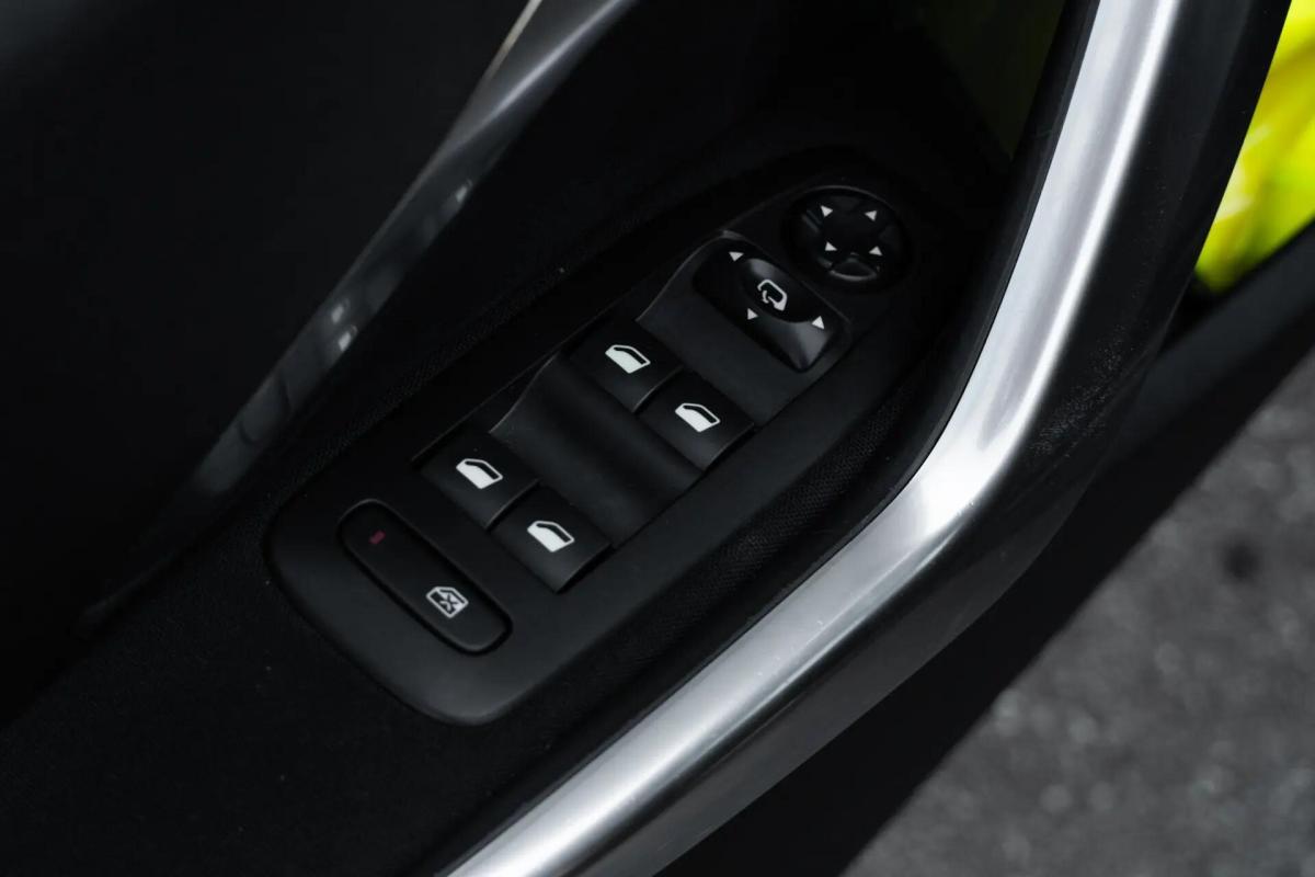 peugeot-2008-2019-gasolina-1199cc