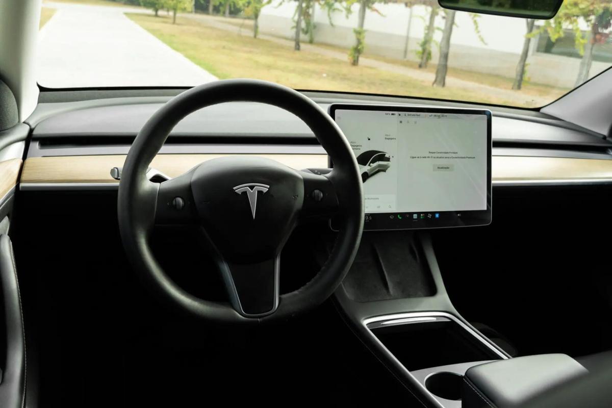 tesla-model-y-2021-eletrico-0cc