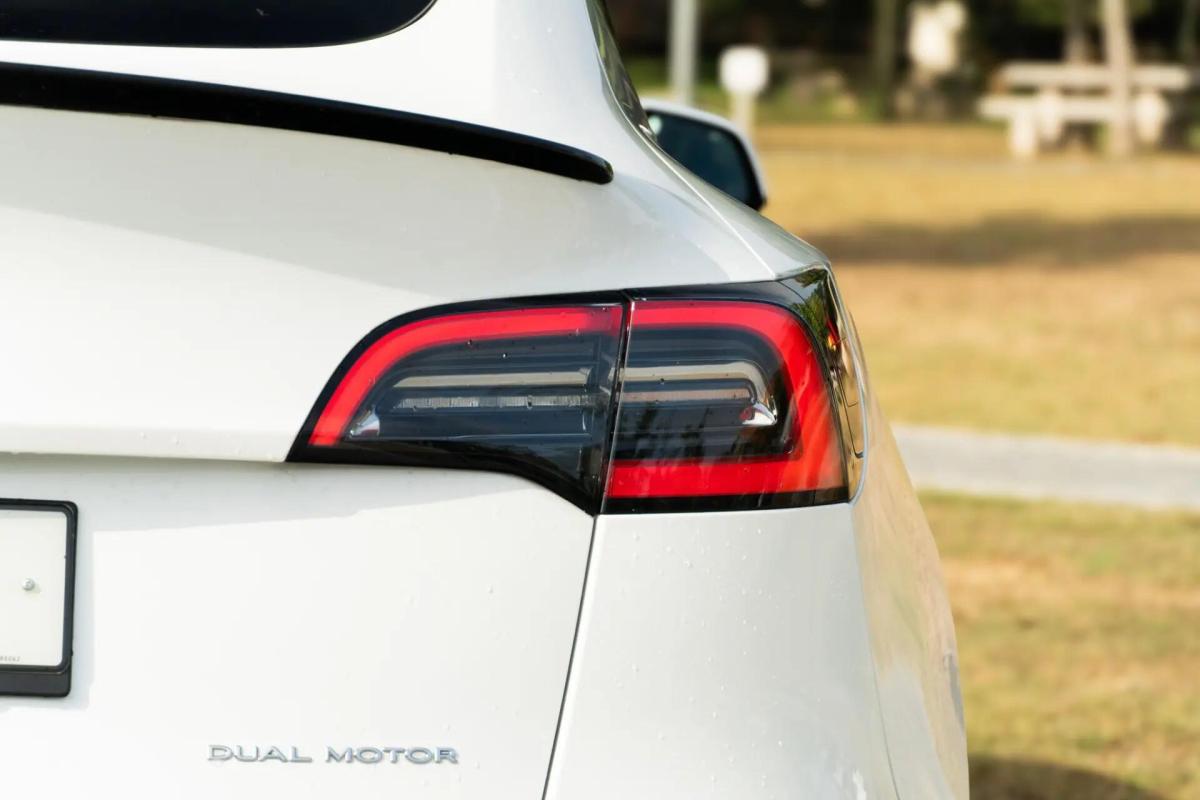 tesla-model-y-2021-eletrico-0cc