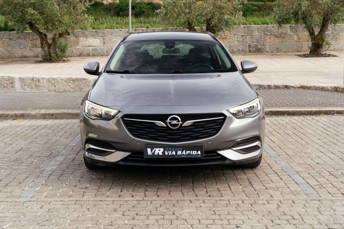 opel-insignia-sports-tourer-2019-diesel-1598cc