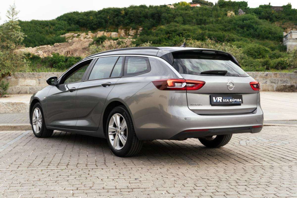 opel-insignia-sports-tourer-2019-diesel-1598cc