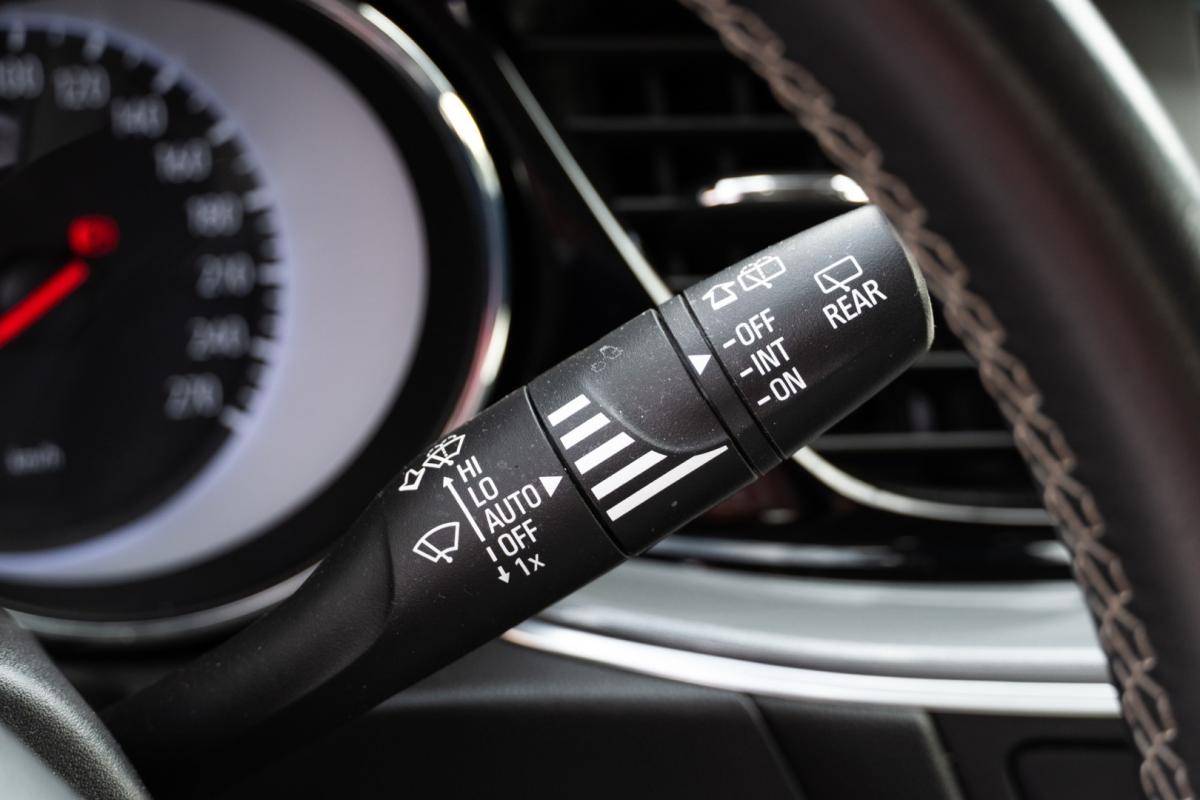 opel-insignia-sports-tourer-2019-diesel-1598cc