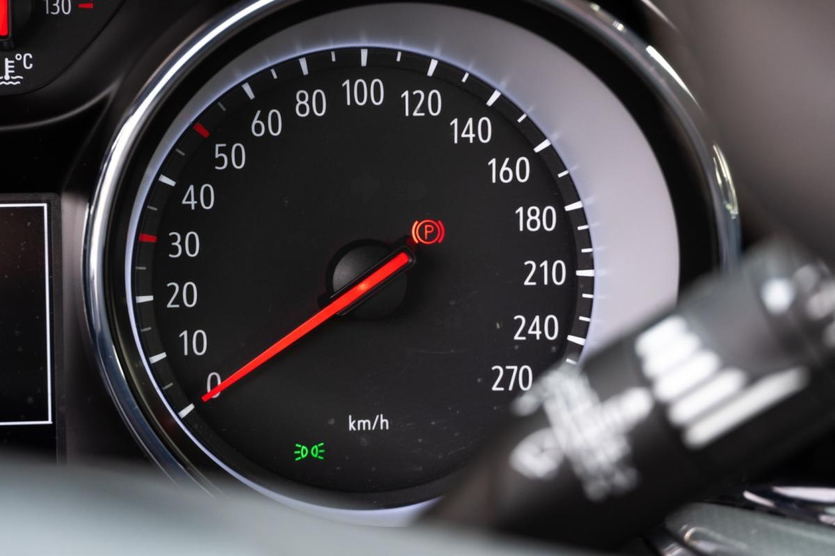 opel-insignia-sports-tourer-2019-diesel-1598cc