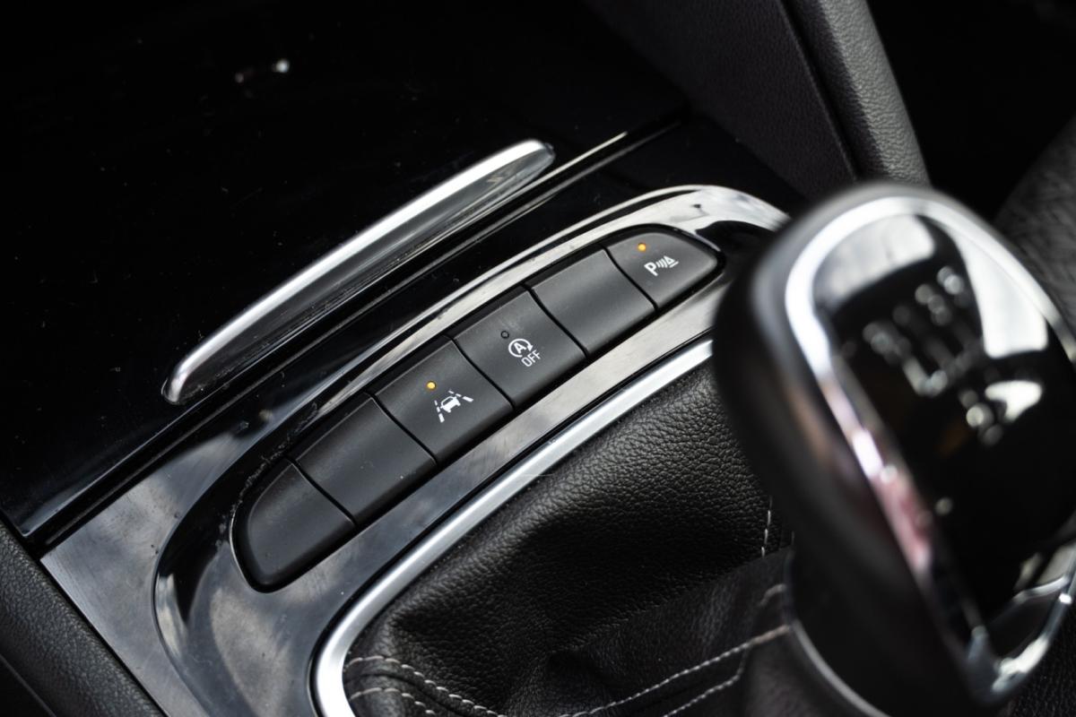 opel-insignia-sports-tourer-2019-diesel-1598cc